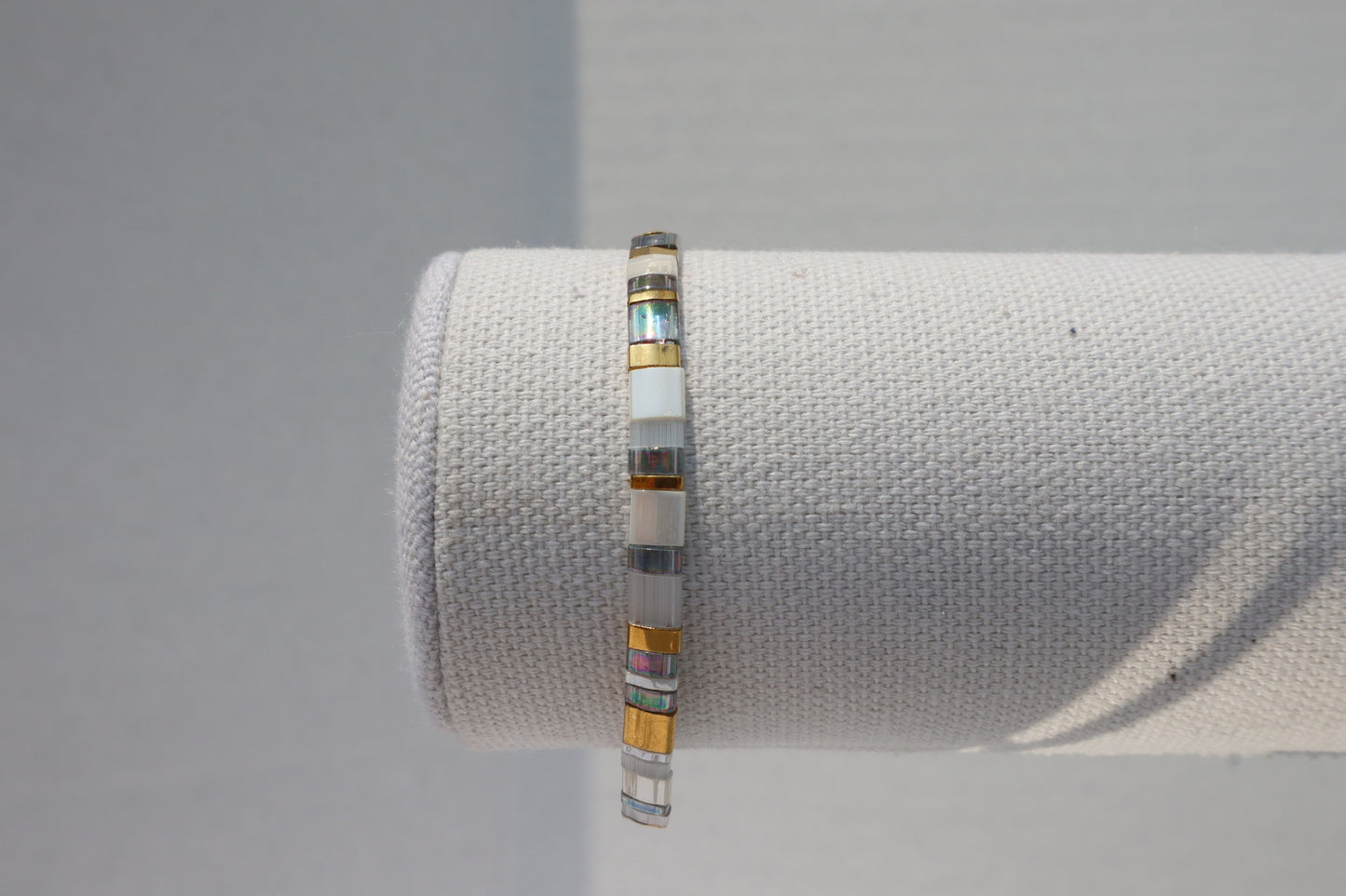 Straight Tila bracelet - random grey/ blue mix pattern