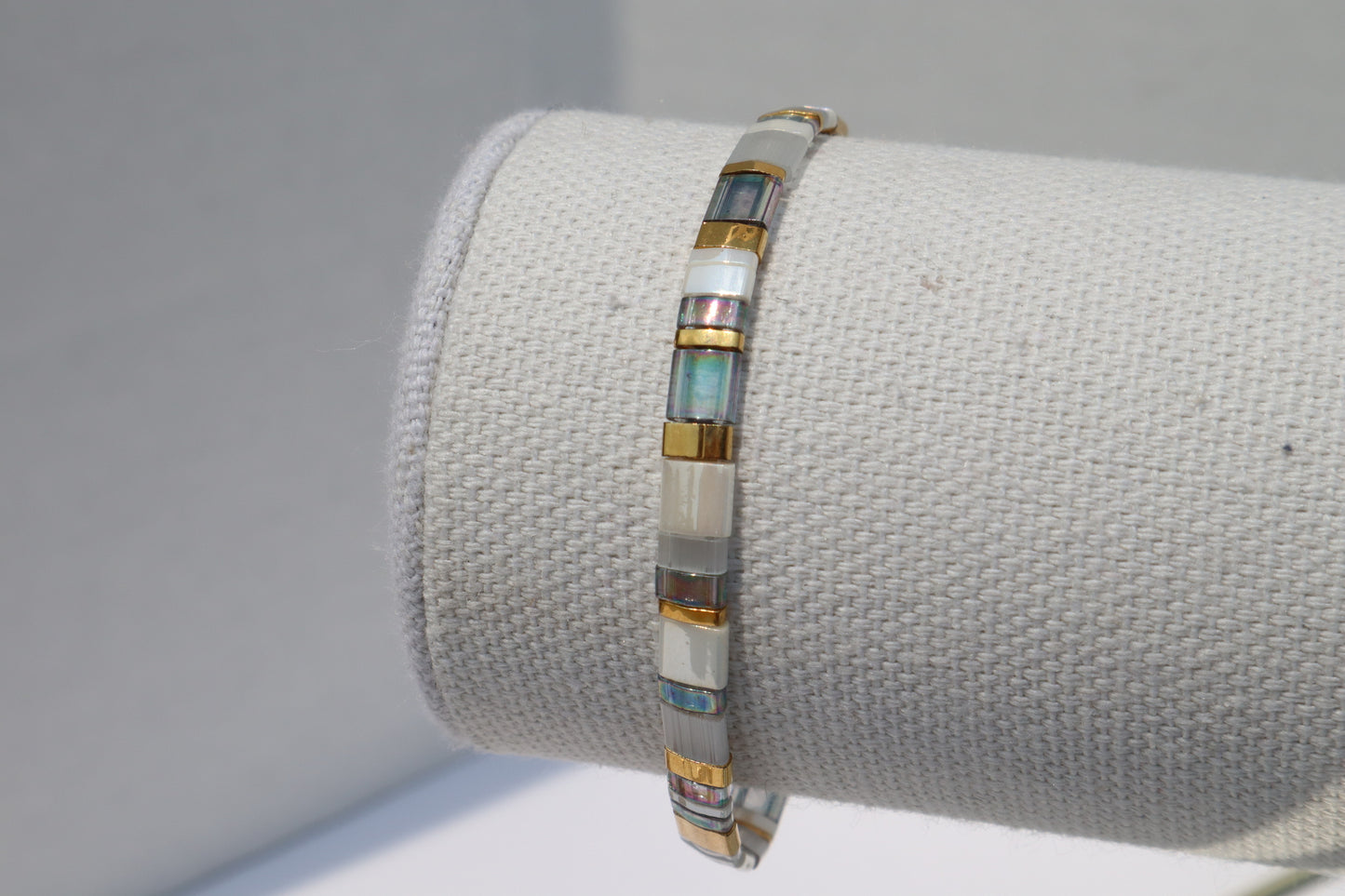 Straight Tila bracelet - random grey/ blue mix pattern