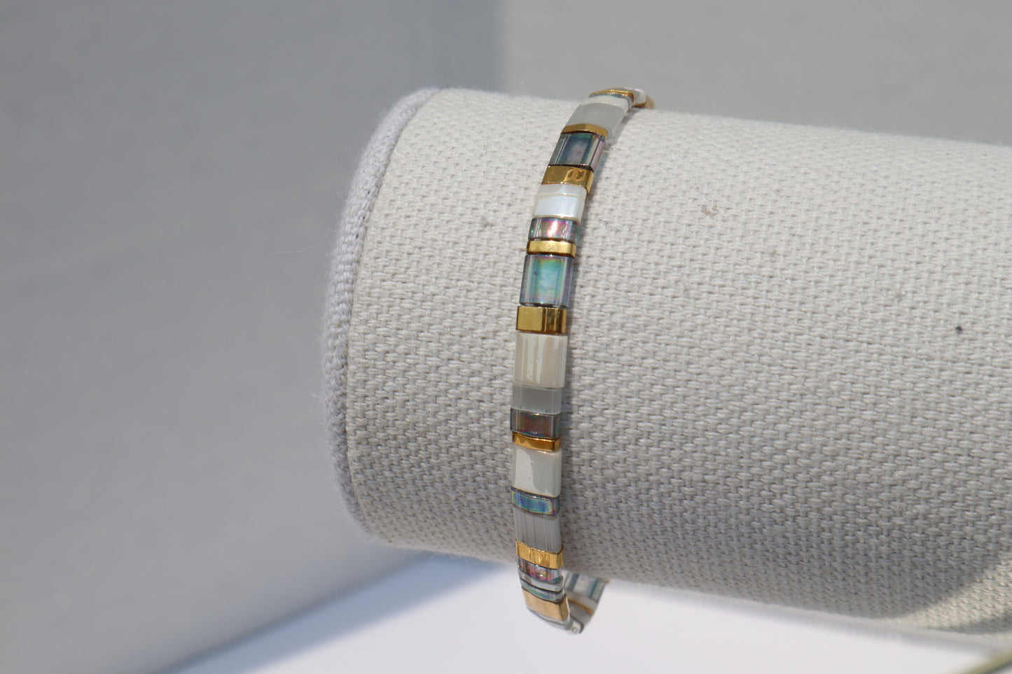 Straight Tila bracelet - random grey/ blue mix pattern