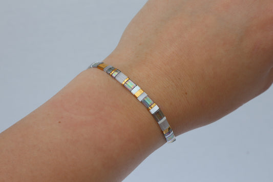 Straight Tila bracelet - random grey/ blue mix pattern